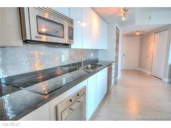 Foto del edificio - 92 SW 3rd St