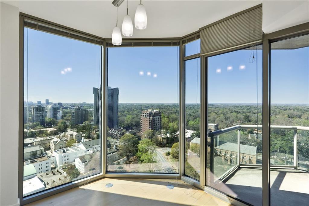 Foto principal - 2795 Peachtree Dr NE