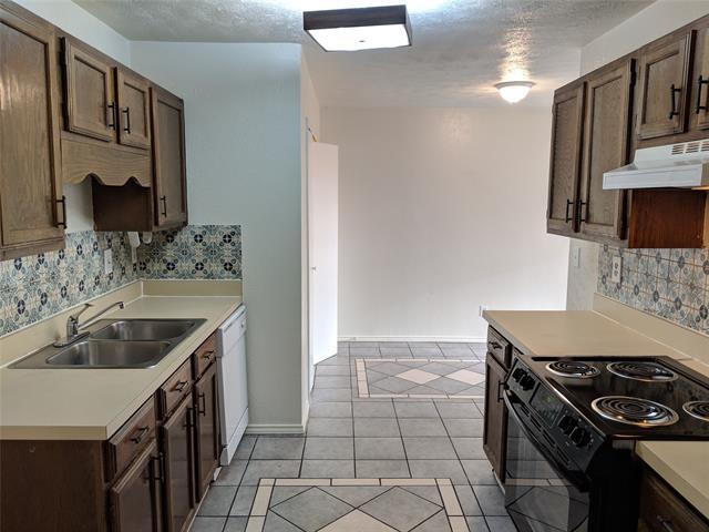 Building Photo - 4013 Shagbark St
