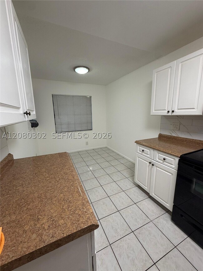 Building Photo - 2079 Coral Ridge Dr