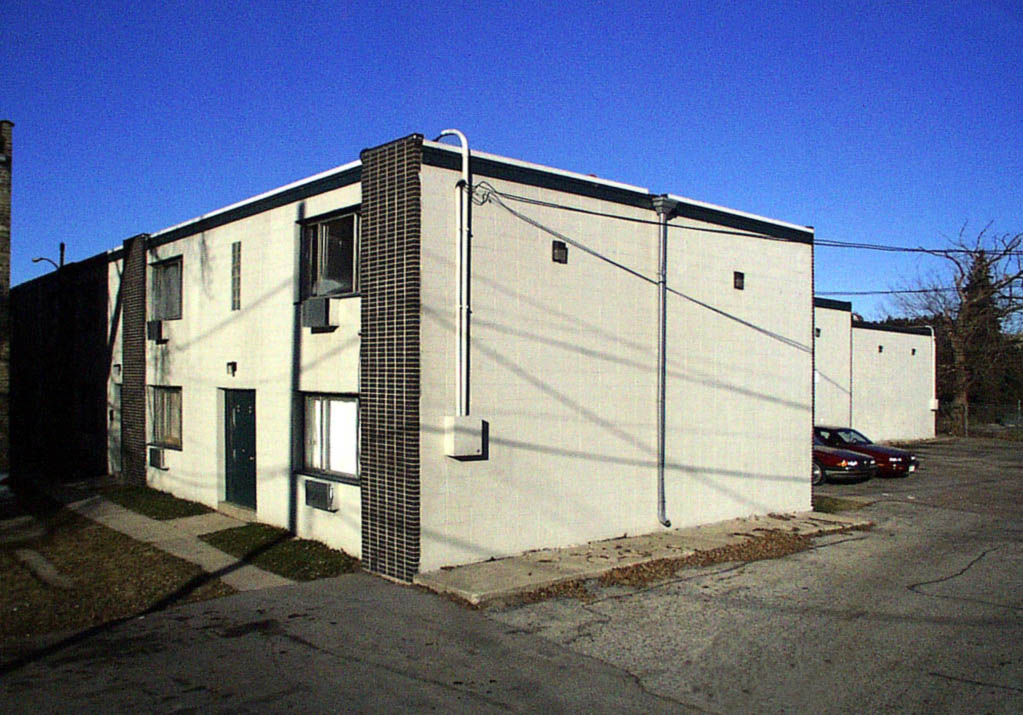 Alternate view - 1809-1817 Douglas Ave