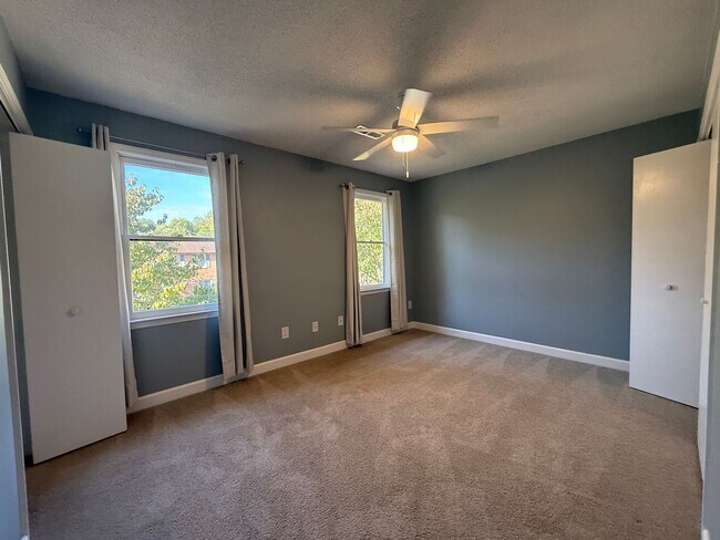 Foto del edificio - 2 Bedroom 1.5 Bath Townhome located in Greeneville, TN