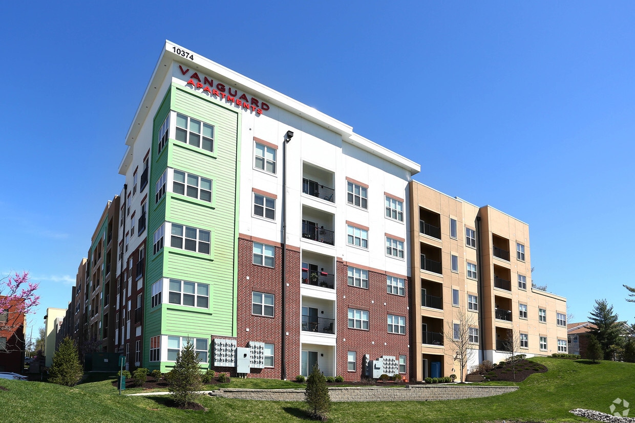 Vanguard Heights Apartments 10362 Old Olive Street Rd Creve Coeur, MO