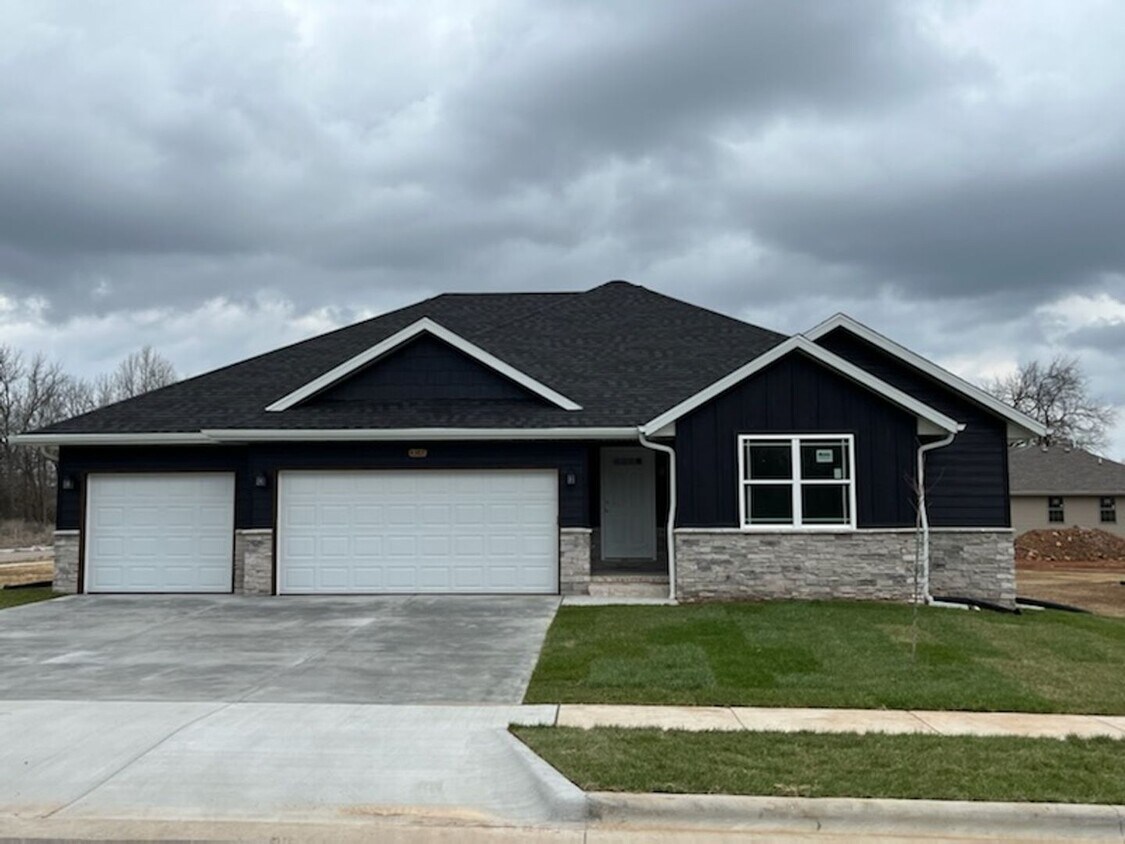 Primary Photo - Beautiful New Three Bedroom Home