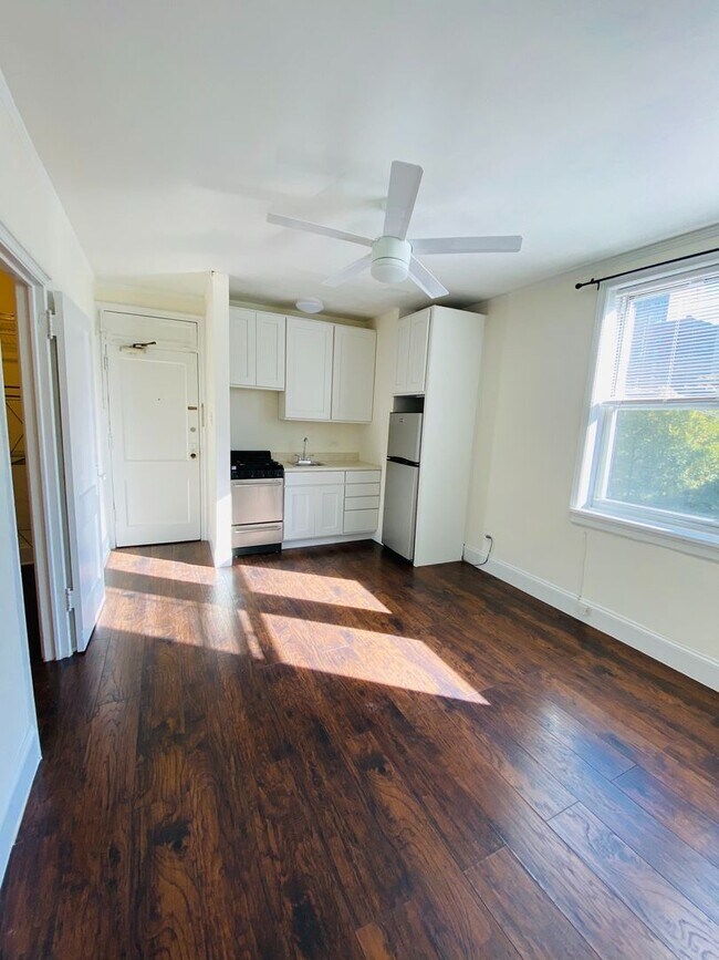 Foto del edificio - 2119 N Sedgwick St