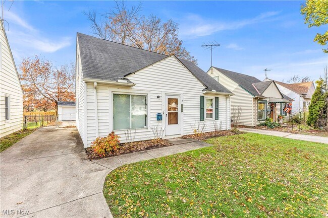 Building Photo - 18517 Homeway Rd