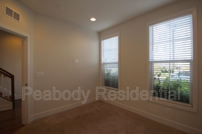 Building Photo - 6707 Upland Mnr Dr