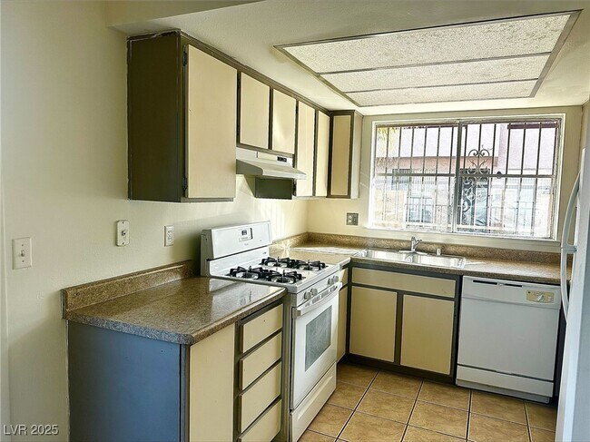 Foto del edificio - 4338 Caliente St