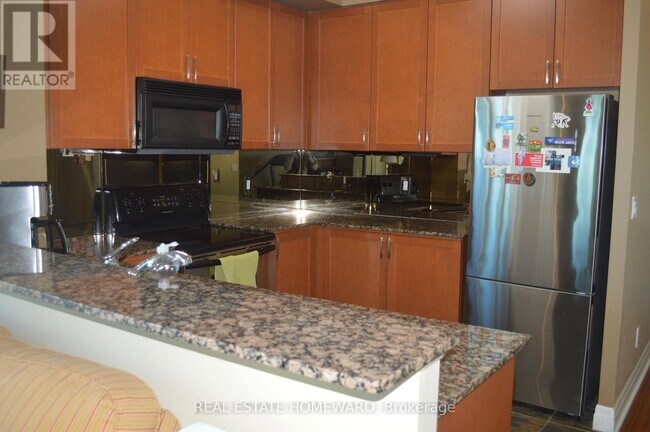 Photo du bâtiment - 2121 Lake Shore Blvd W