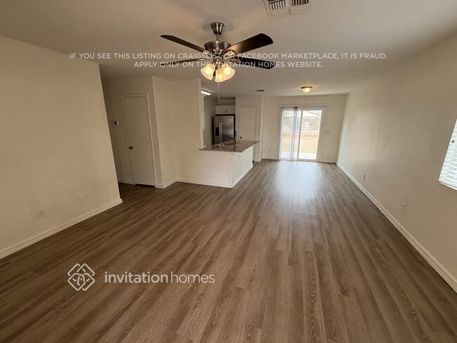 Foto del edificio - 7116 W Whyman Ave