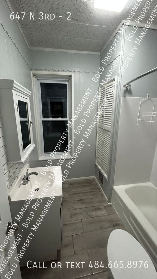 Foto del edificio - 647 N 3rd St