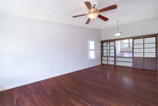 Foto del edificio - 396 S Chaucer Ln