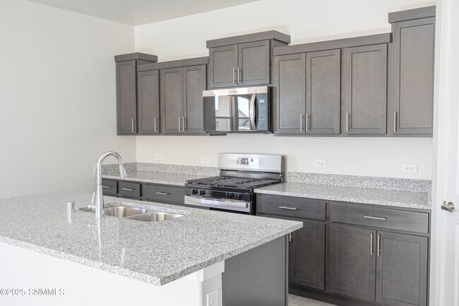 Building Photo - 5017 Sand Strm Rd