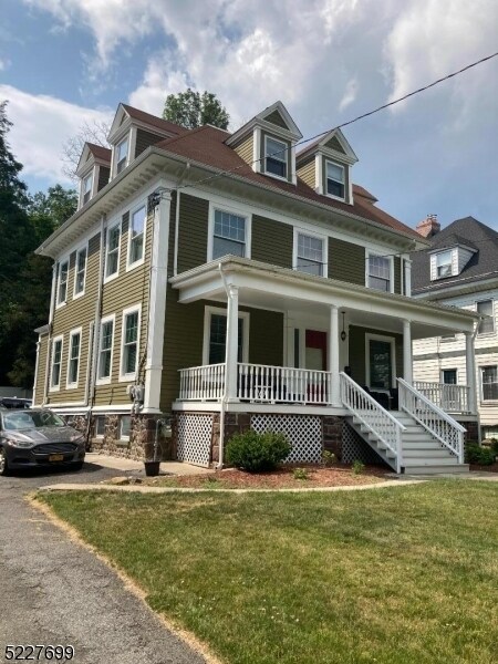 Foto del edificio - 100 Elm St