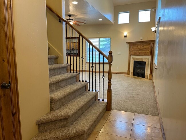 Building Photo - Gorgeous home in Orem