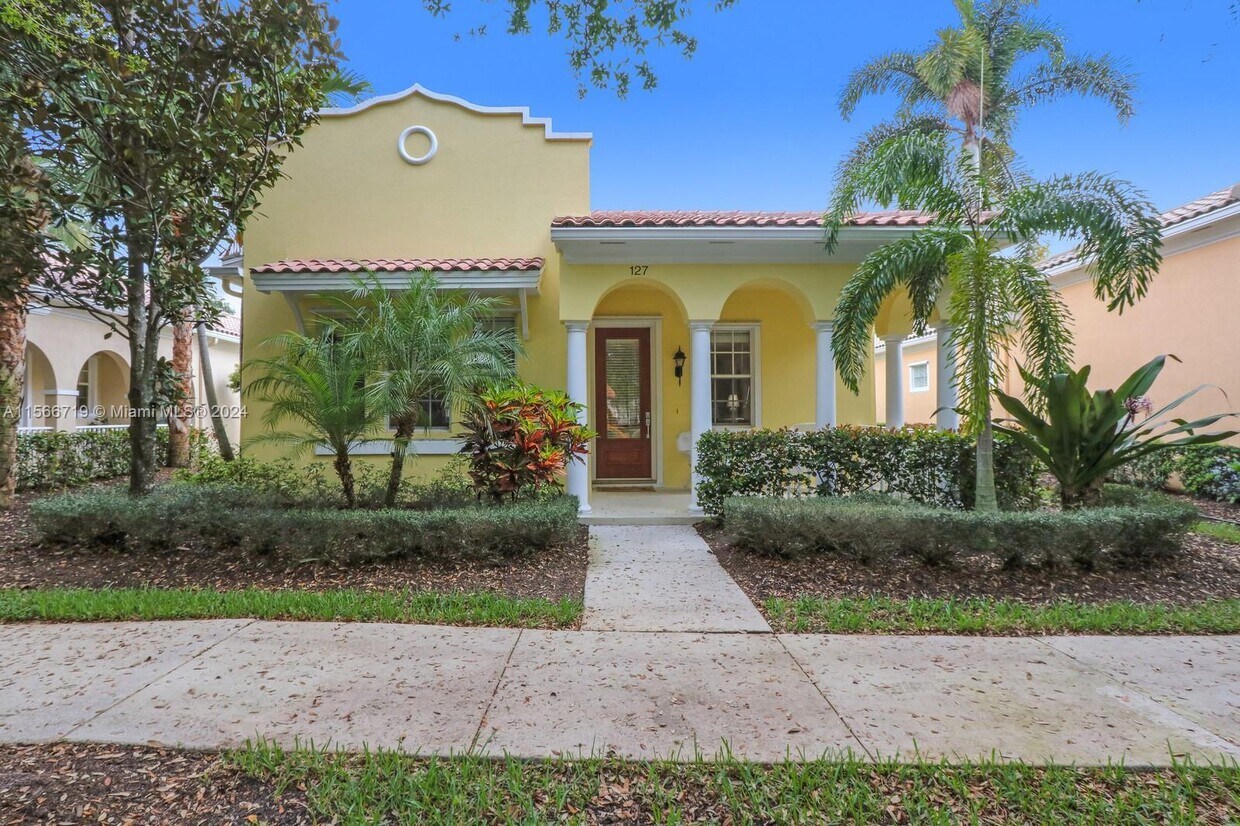 Primary Photo - 127 Sardinia Cir