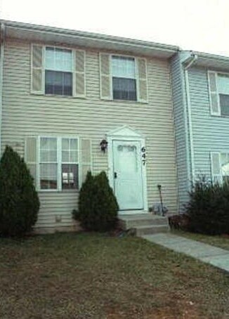 Foto principal - EDGEWOOD - STREAMSIDE TOWNHOUSE