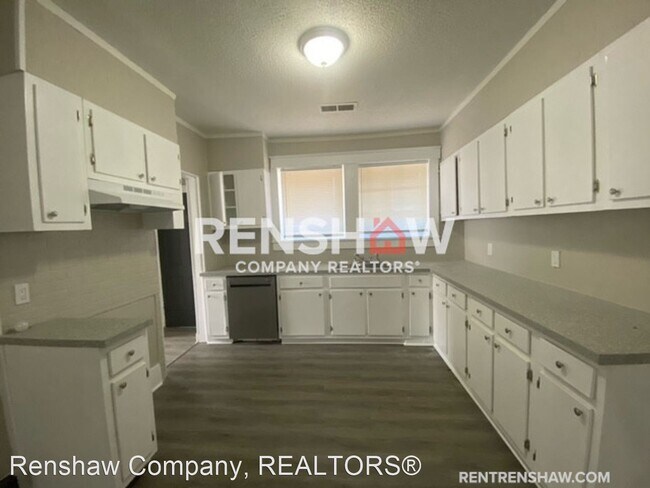 Foto del edificio - 3 br, 2 bath House - 1443 Snowden Ave