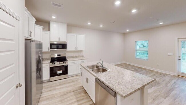 Foto del edificio - 710-D Giese Ln – Brand-New 3BR Townhome Minutes from NAS Pensacola