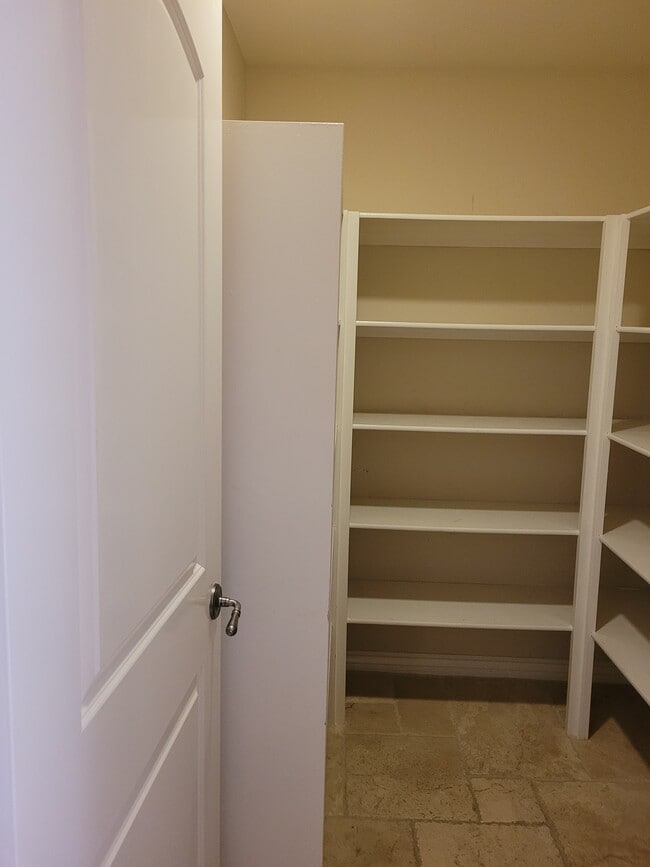 Walk-in pantry - 3312 Clay St