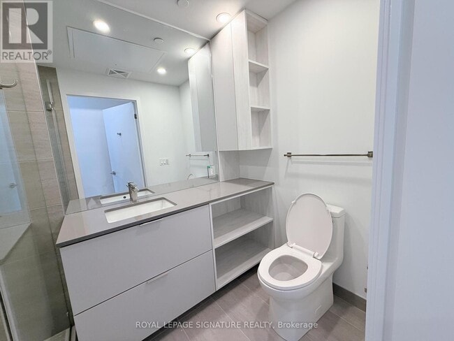 Building Photo - 1 Fairview Rd E