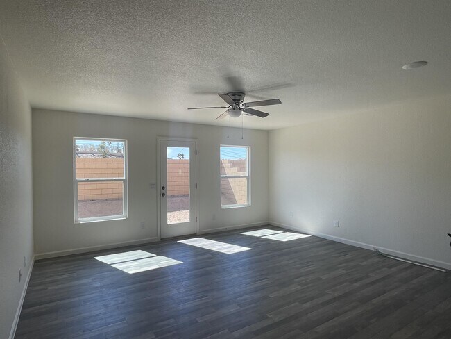 Building Photo - 2446 River Vly Cir