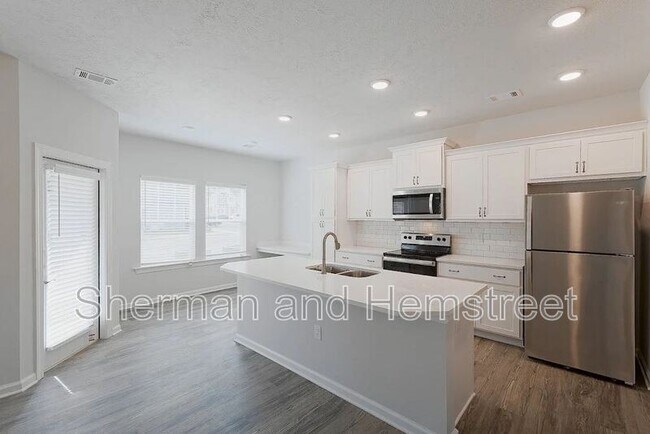 Building Photo - 2054 Lotus Dr