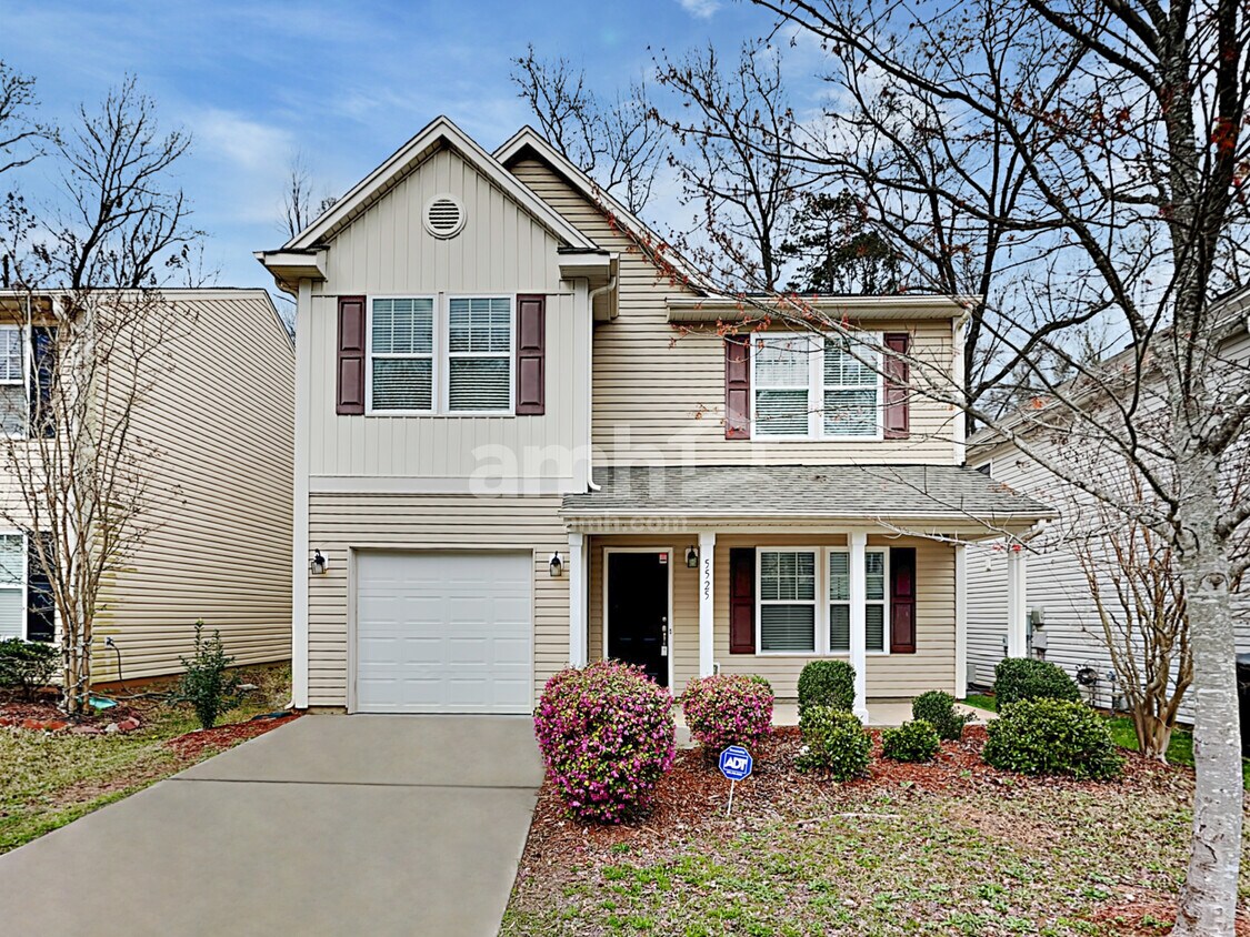 Primary Photo - 5525 Idlewild Rd N