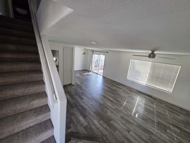 Foto del edificio - Spacious 3 Bedroom Home with Pool, Spa, Loft & Updated Interior