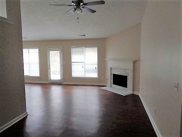 Building Photo - 3670 Sugarbrook Dr
