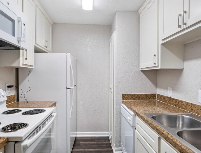 Foto del edificio - 12500 Sandpiper Dr