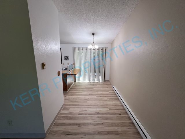 Building Photo - 3520 SE 67th Ave