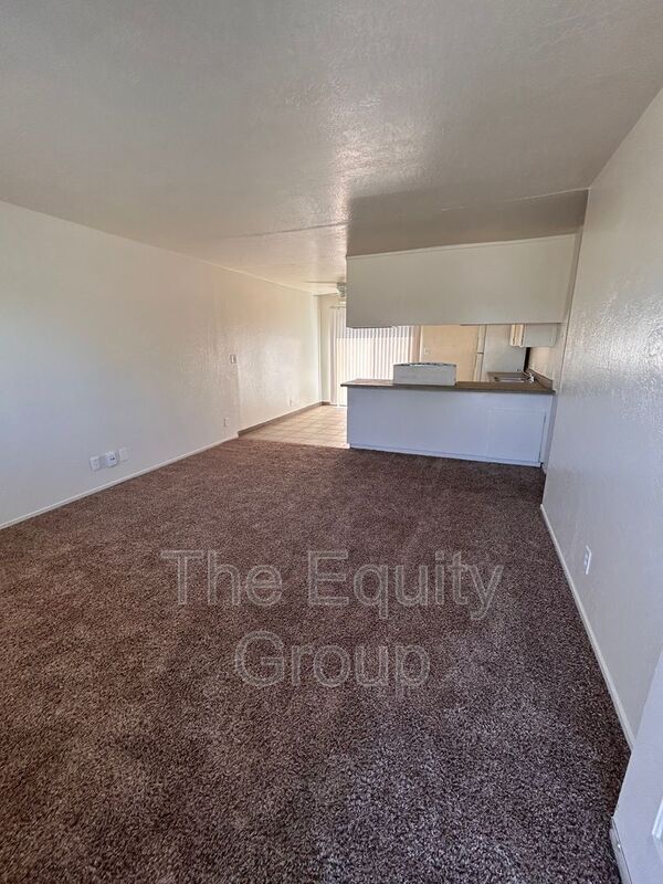 Foto del edificio - 10736 Railroad Ave