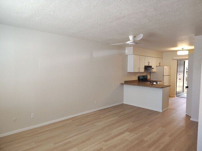 Building Photo - COMING SOON Newly Remodled -2BR Unit with Fenced back yard