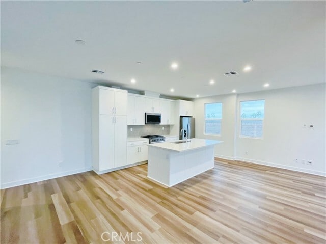 Building Photo - 1618 W Cara Dr