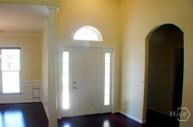 Building Photo - 216 Carlisle Way