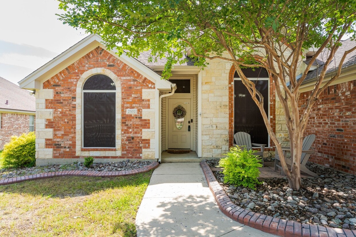 Primary Photo - 2502 Jackson Dr
