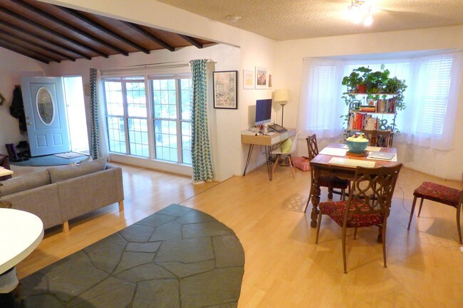 Interior Photo - 2503 Tulare Ave