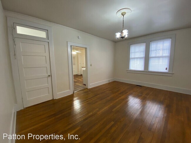 Building Photo - 2 br, 1 bath House - 213 S. Walker Street