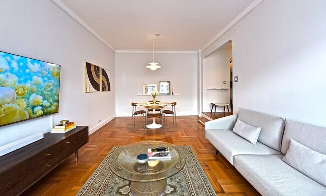 Living room - 255 W 23rd St