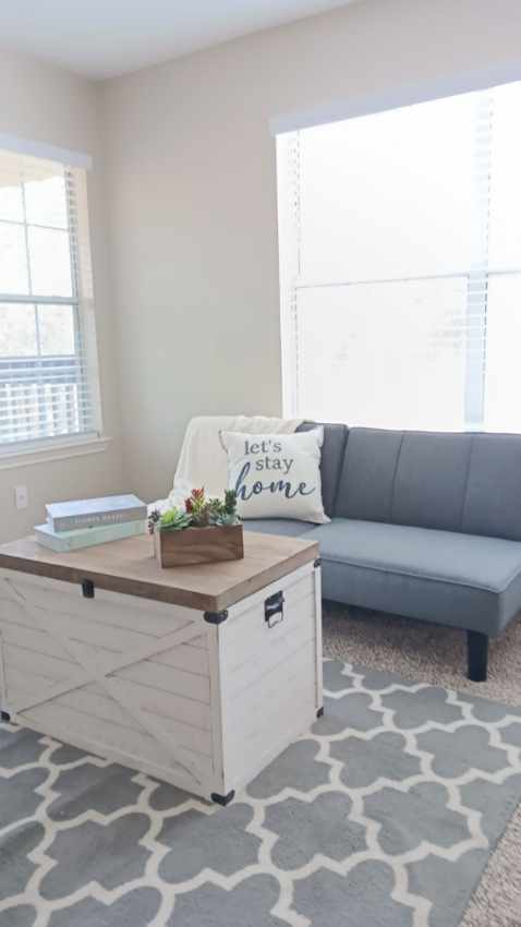 living room - The Sundance Apartments