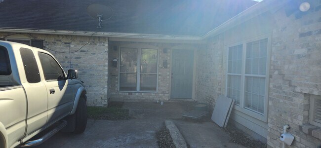 Foto del edificio - 1005 W MLK - House