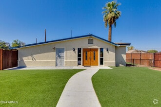 Building Photo - 2348 N 28th Pl