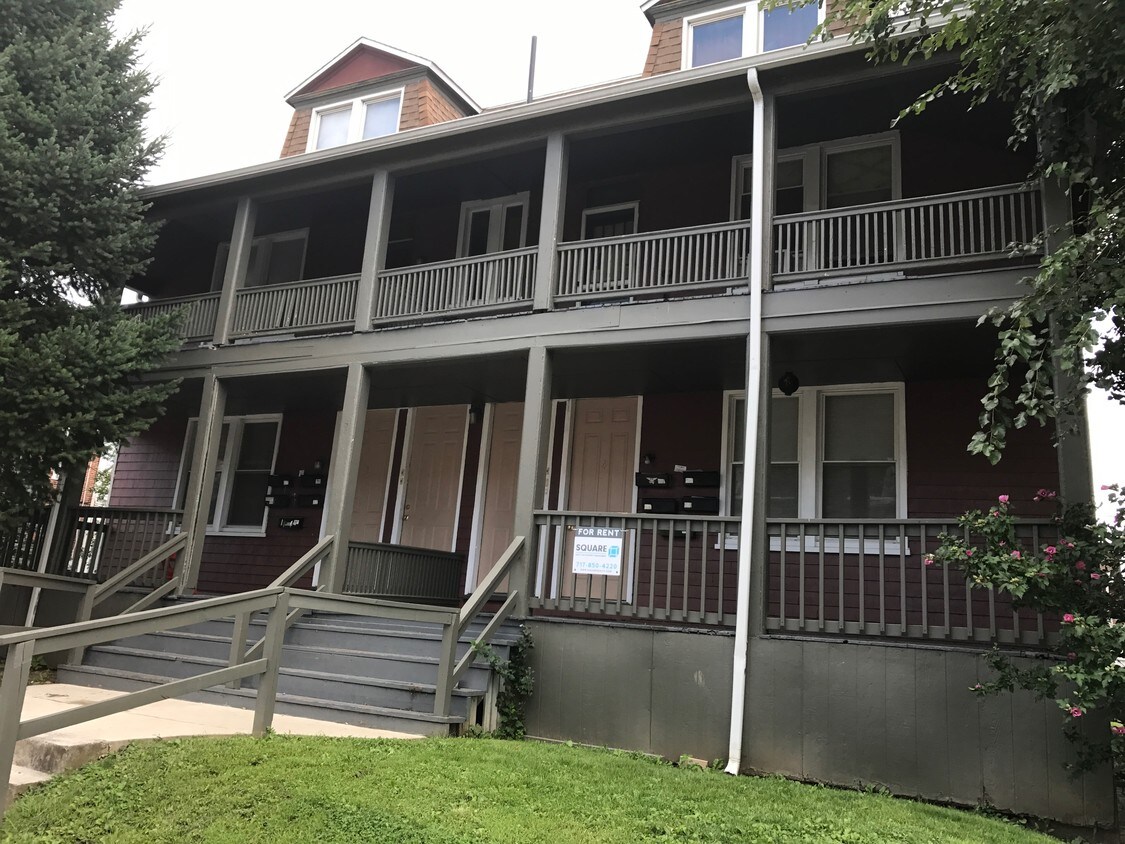 Foto principal - 1100 W King St
