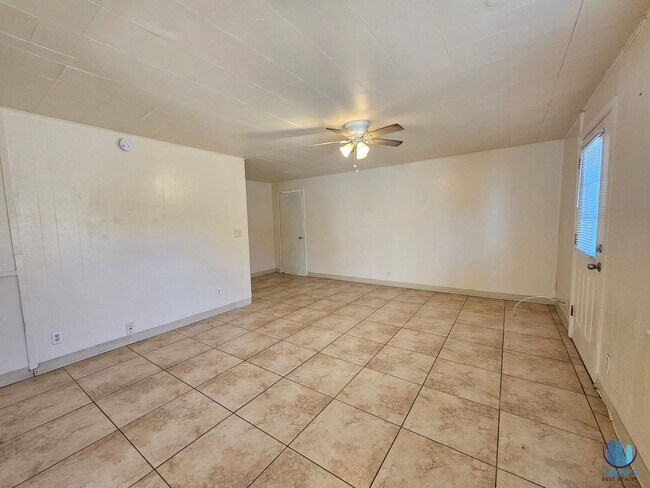 Building Photo - 2 BEDROOM, 1 BATHROOM House for rent in Lakeland - Available NOW !