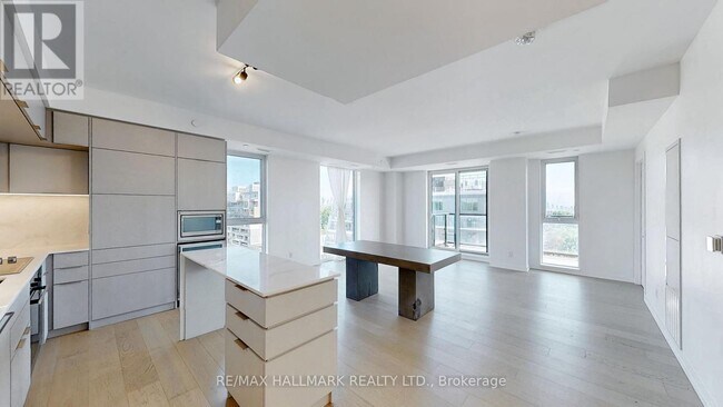 Photo du bâtiment - 185 Alberta Ave