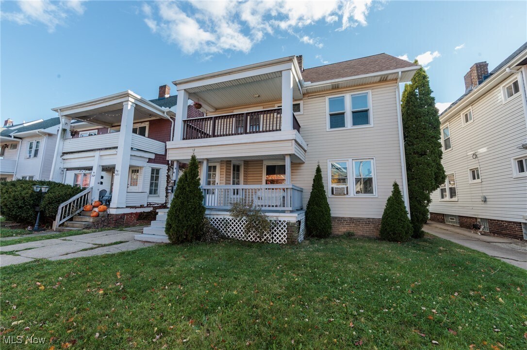 Primary Photo - 2035 Chesterland Ave