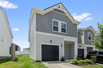 Building Photo - 4510 Skywood Ln