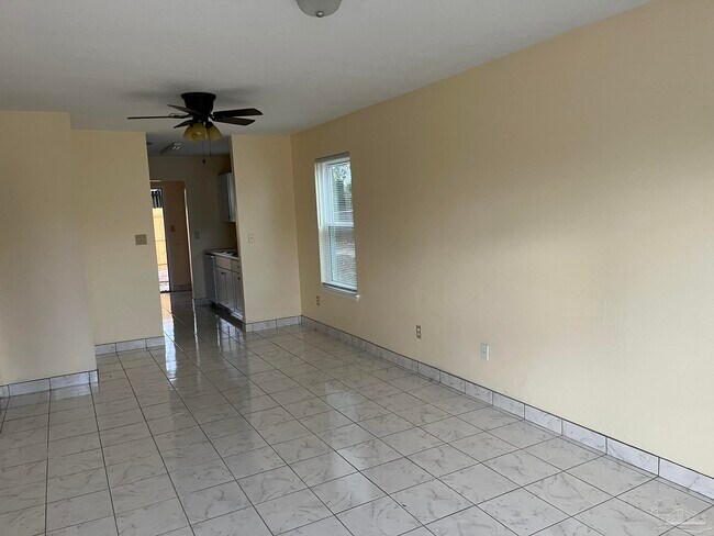 Foto del edificio - 3222 Redwood Ln