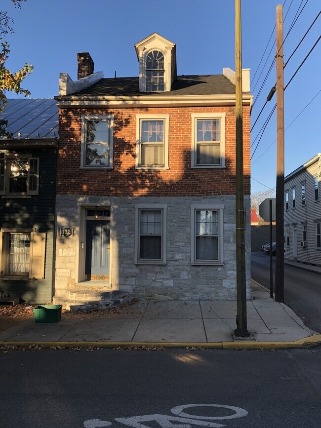 Foto del edificio - 132 S Hanover St